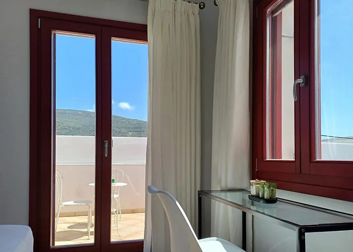 Serene 3br Hideaway In Naxos!